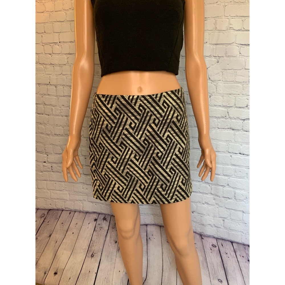 H&M Limited Edition Mini Black Statement Skirt size 6 abstract tribal